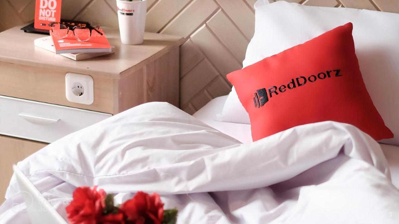 Reddoorz Tahami Hotel Near Kha Van Can Ho Şi Min Dış mekan fotoğraf