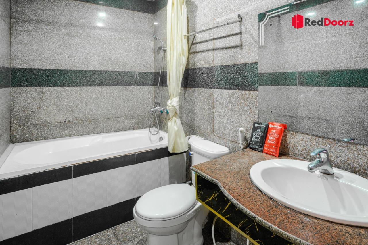 Reddoorz Tahami Hotel Near Kha Van Can Ho Şi Min Dış mekan fotoğraf